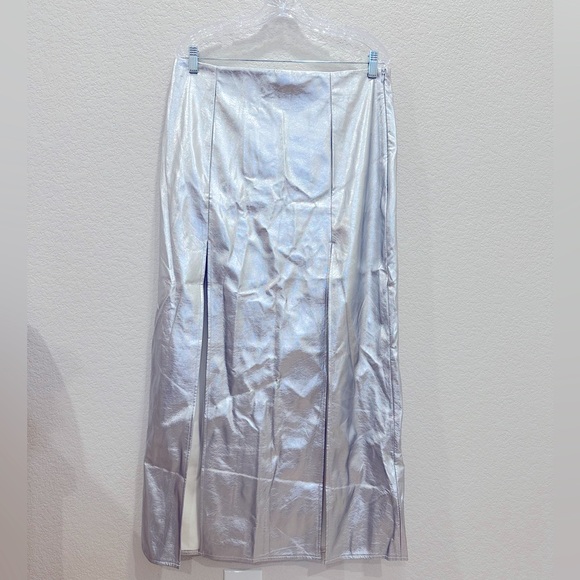 TOPSHOP DOUBLE SPLIT SILVER VINYL MAXI SKIRT - Picture 10 of 13